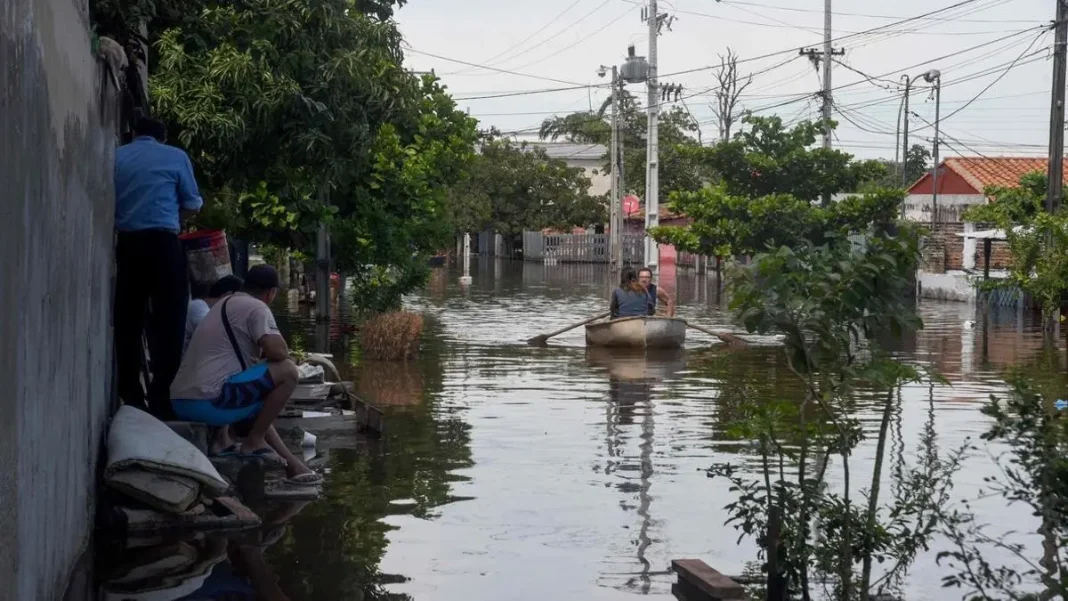 Al menos dos muertos e inundaciones dejan intensas lluvias en la zona central de Paraguay
