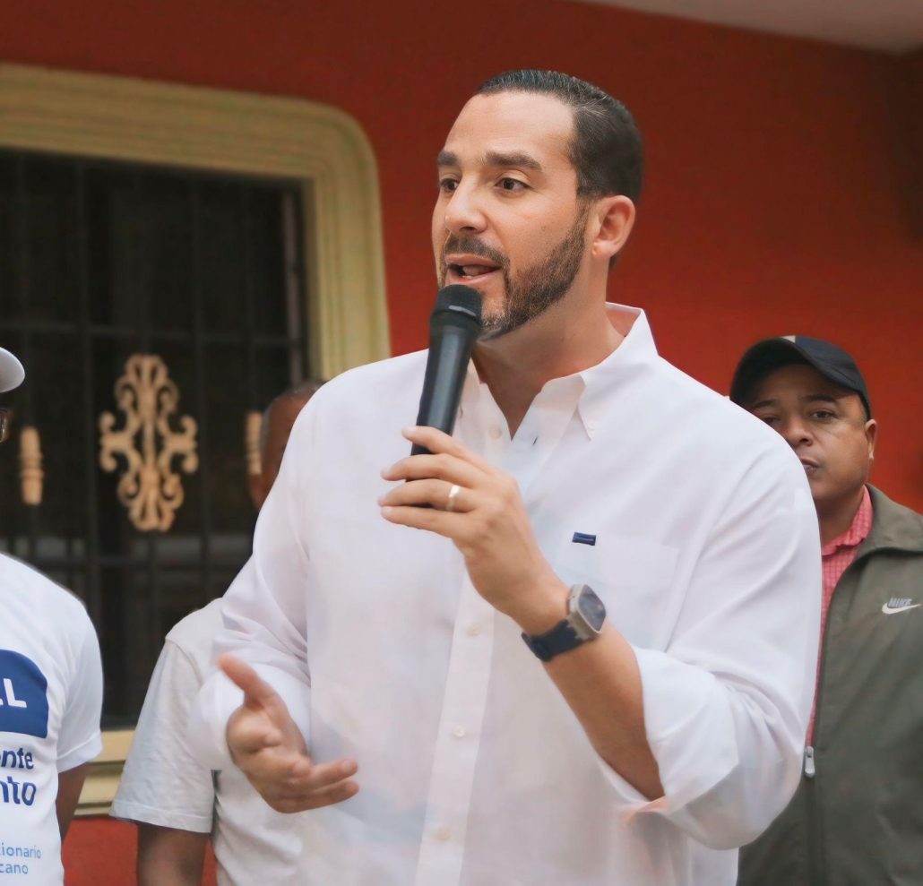 Candidato vicepresidencial Joel Díaz, pide al Mescyt ir en auxilio de estudiantes de odontología de Santiago