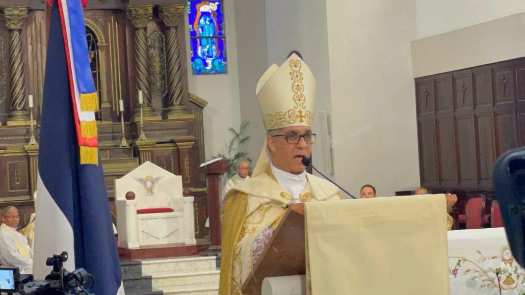 Obispo de Santiago llama a defender la soberanía del país 
