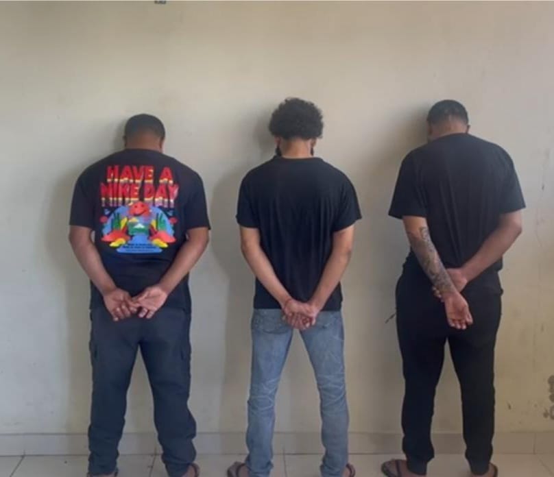Arrestan en alta mar a tres fugitivos boricuas vinculados a masacre en Puerto Rico