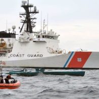 Detienen a 96 dominicanos y 7 haitianos cerca de las aguas de Puerto Rico