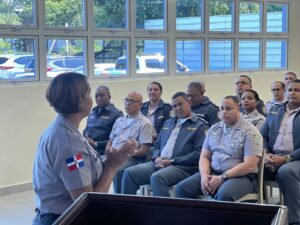 51 agentes del orden participan en exitoso taller “Entrenamiento, Integridad Policial y Nuestro ABC en Familia” en el IPES
