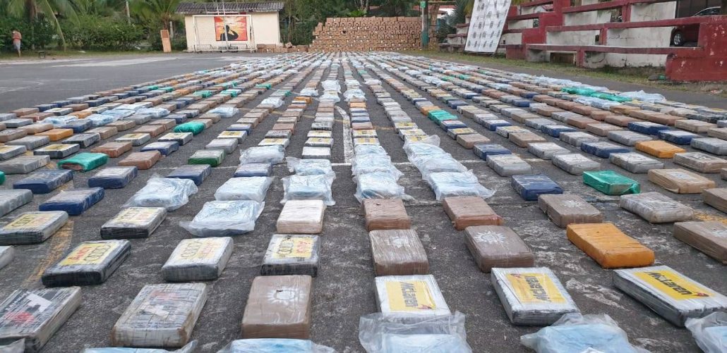 Incautan dos toneladas de cocaína escondida en cargamento de cacao en el norte de Colombia