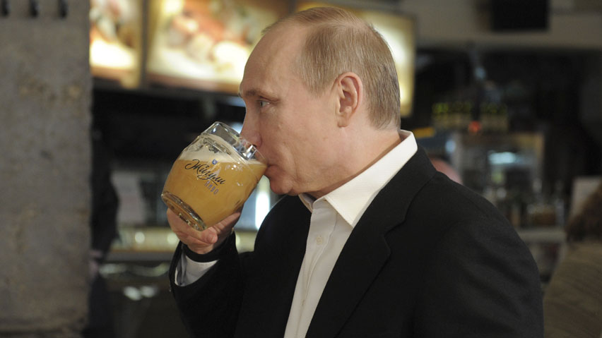 Rusia aumenta 2,5 veces los aranceles a la importación de cerveza de países inamistosos
