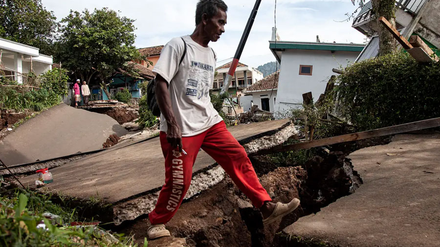 Ocho heridos en Indonesia tras terremoto de magnitud 6.1