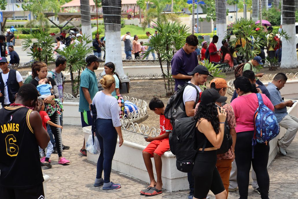 Migrantes irregulares interceptados por México se triplican en el primer trimestre