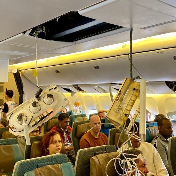 20 pasajeros del accidentado vuelo de Singapur Airlines se encuentran en cuidados intensivos