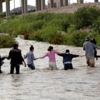 Migrantes insisten en cruzar a EE.UU. por río Bravo pese a crecientes deportaciones - Noticias de hoy en República Dominicana | De Último Minuto