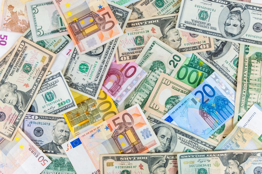 compra y venta de dólar y euro el 3 de mayo