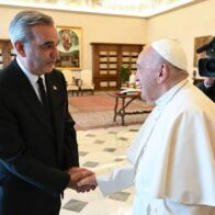 Papa Francisco Felicita al presidente Abinader por su reelección