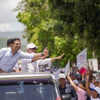 Roberto Ángel lidera marcha caravana de cierre de campaña del PRM en provincia sureña