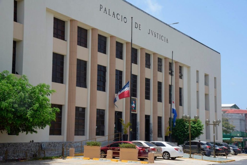 Trasladan a la “carcelita” de Palacio de Justicia venezolana imputada por muerte Julio César de la Rosa Peralta