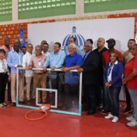 Ministro de Deportes inicia masiva entrega de tableros de cristal - Noticias de hoy en República Dominicana | De Último Minuto