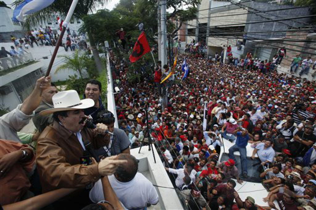 Hoy se conmemoran 15 años del golpe de Estado contra José Manuel Zelaya