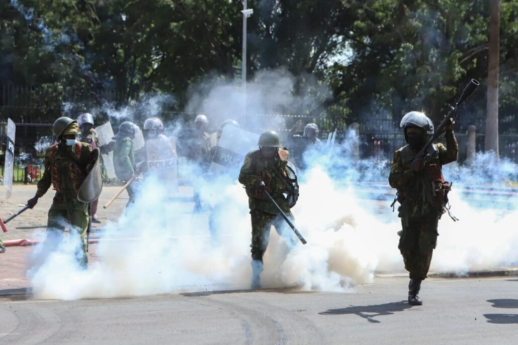 Policía de Kenia mató al menos a 30 personas en protestas del martes