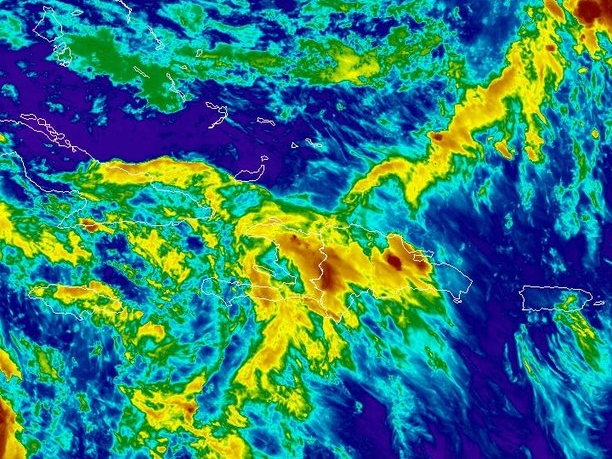 Aguaceros intensos, tronadas y ráfagas de viento, especialmente en la tarde por vaguada