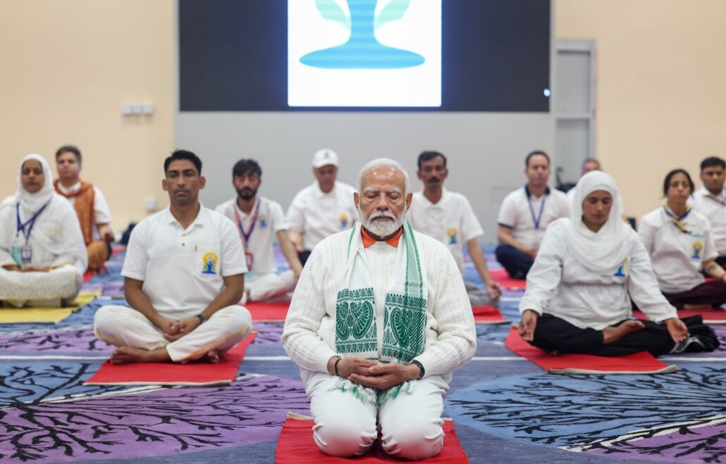 El yoga se eleva a cuestión de Estado en la India en su décimo Día Internacional