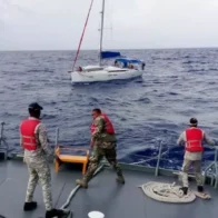Autoridades dominicanas rescatan a cuatro extranjeros que estaban a la deriva en un velero - Noticias de hoy en República Dominicana | De Último Minuto