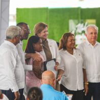 Más de 2,700 familias reciben títulos de propiedad en Cancino Adentro, SDE - Noticias de hoy en República Dominicana | De Último Minuto