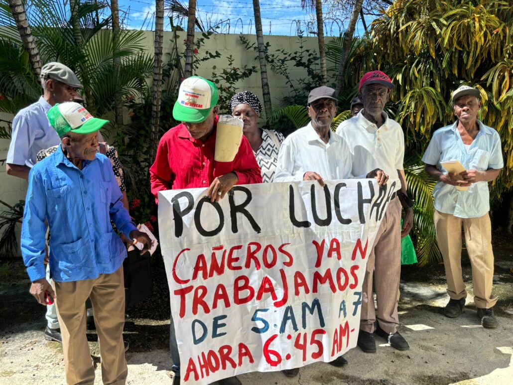 Trabajadores de caña de azúcar de nacionalidad haitiana exigen pago de pensiones