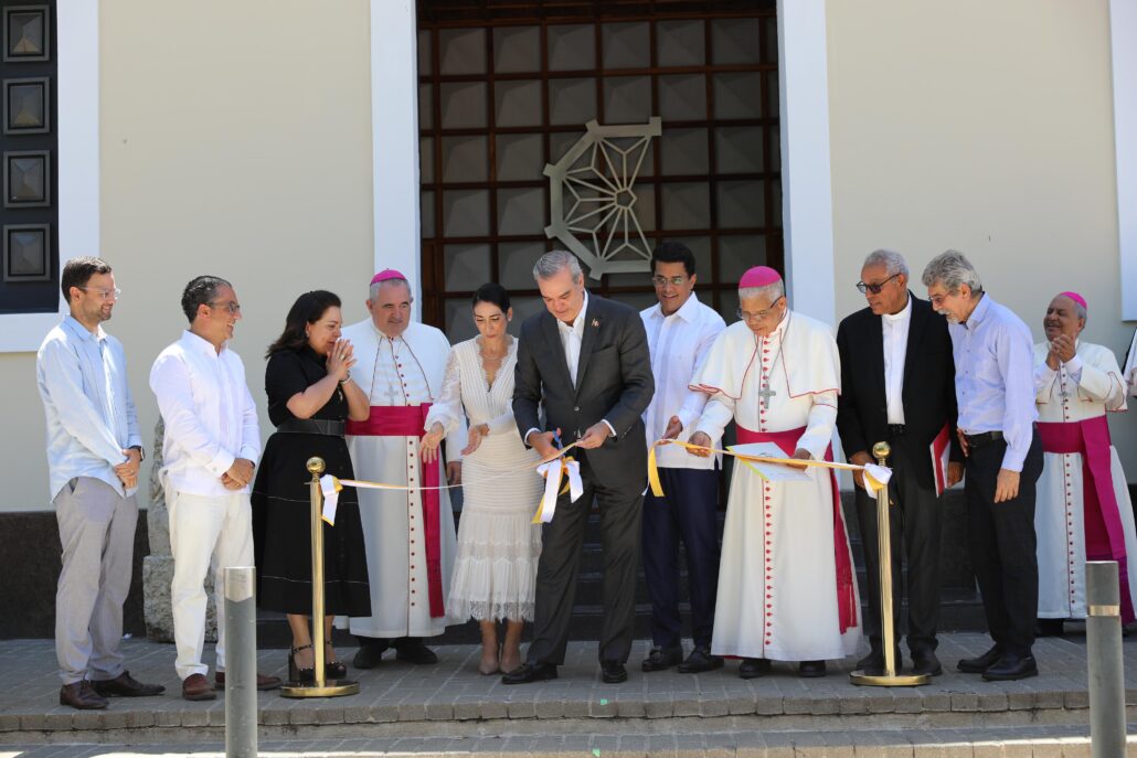 Abinader apertura Museo de la Catedral de Santo Domingo; fortalecerá la oferta turística y religiosa de la zona