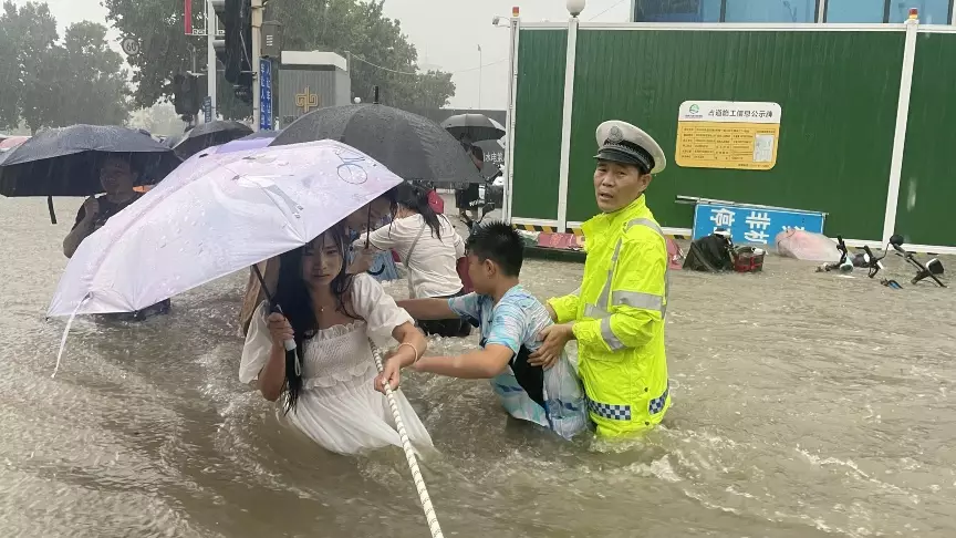 Al menos 5 muertos y 15 desaparecidos por lluvias torrenciales en el sureste de China