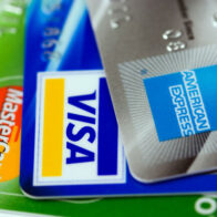 Más de un millón de tarjetas de crédito en RD superan el límite del salario promedio