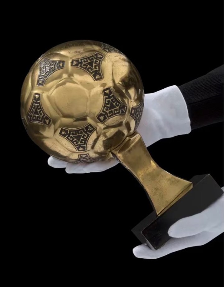 Balón de Oro mundialista de Maradona