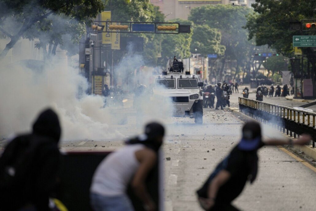 Suben a 11 muertos en Venezuela en protesta contra resultado electoral, dice ONG