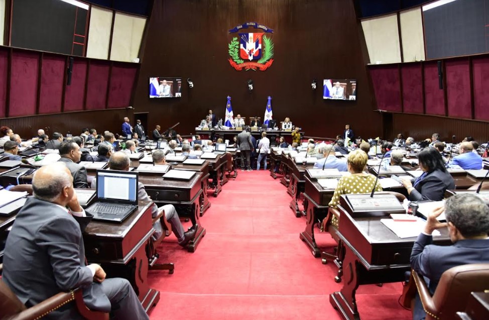 Cámara de Diputados aprueba proyecto que declara a Juan Bosch y a Peña Gómez padres de la democracia