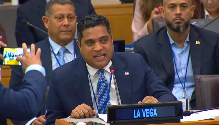 Kelvin Cruz solicita mayor apoyo a gobiernos locales en Foro Internacional en la ONU