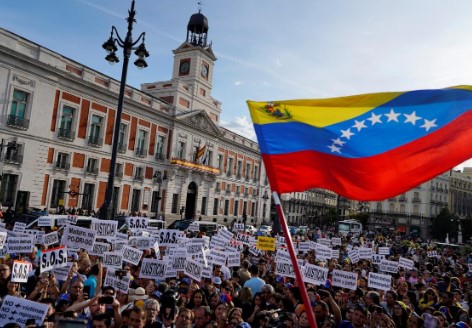 Venezolanos residentes en España se manifiestan contra el 