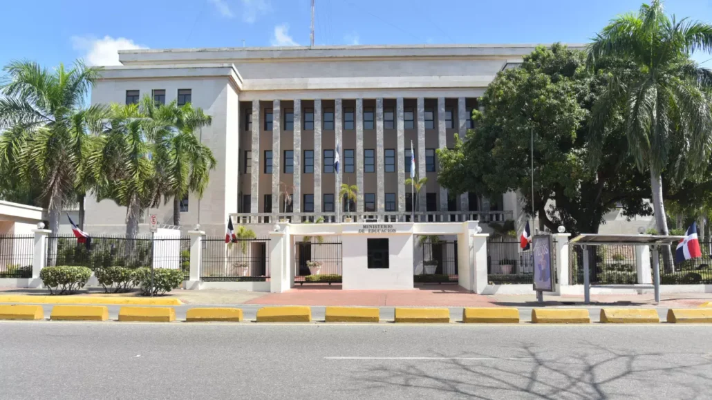 Minerd transfiere más de RD$11,800 millones para el mantenimiento correctivo de las escuelas