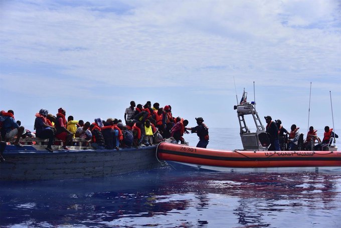 Al menos 40 migrantes haitianos mueren al incendiarse embarcación rumbo a Islas Turcas y Caicos