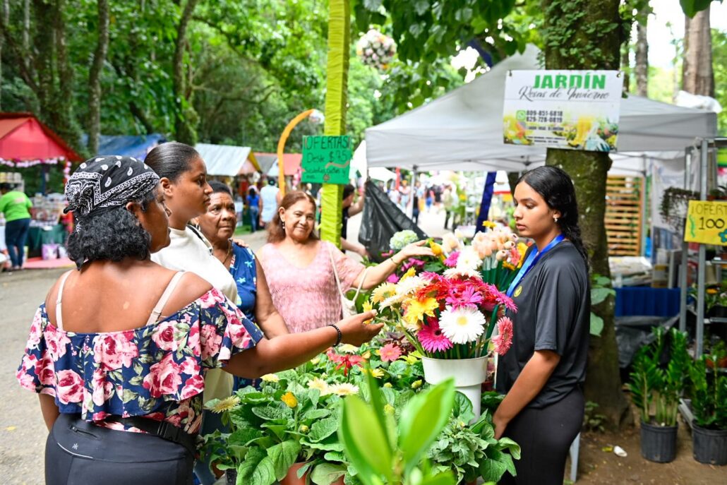 Presidente Abinader inaugura el Festival de las Flores en Jarabacoa