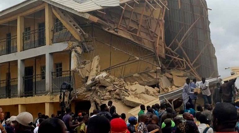 Al menos 12 muertos por derrumbe de un colegio en Nigeria