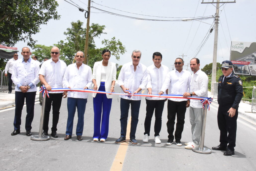 Gobierno entrega vía Domingo Maíz en Punta Cana