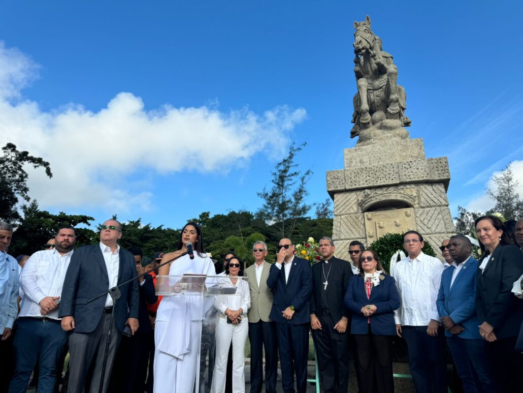 Autoridades de Santiago celebran 529 años de la fundación de la ciudad