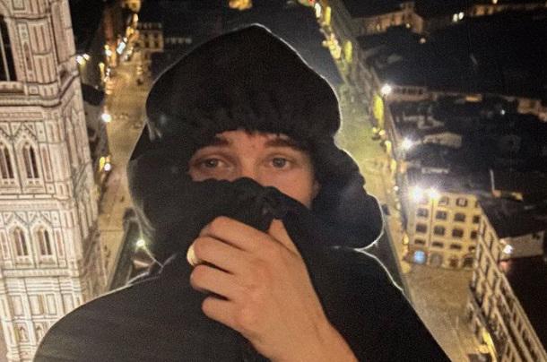 Un 'influencer' escala la cúpula de la catedral de Florencia para hacerse un selfi