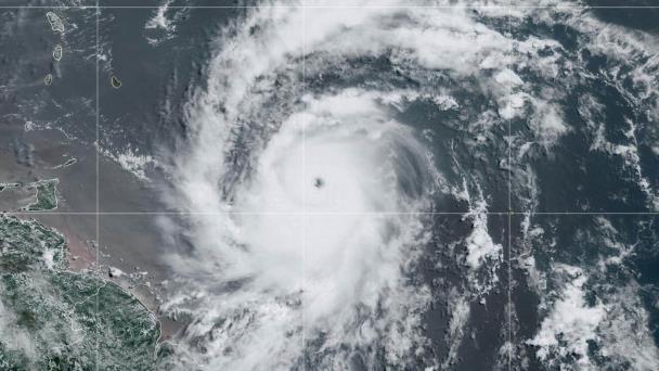 El huracán Beryl es extremadamente peligroso, informa NHC