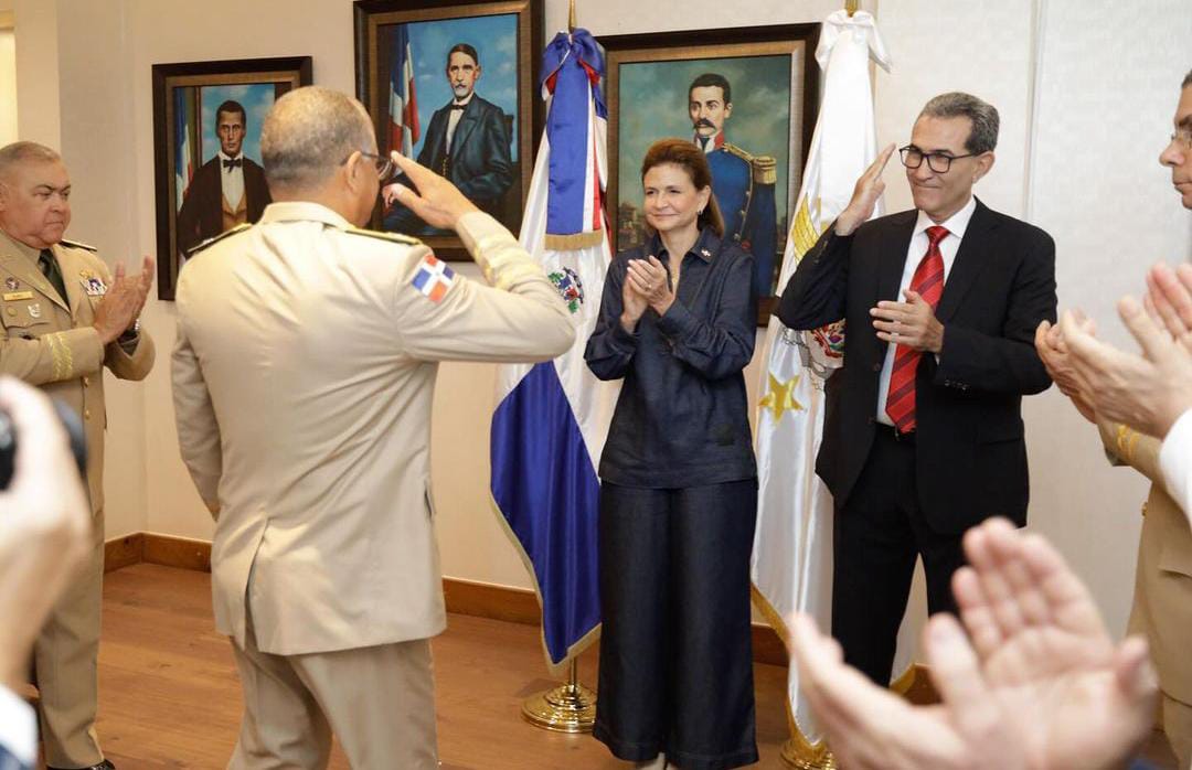 Vicepresidenta de la República encabeza toma de posesión nuevo Ministro de Defensa - Noticias de hoy en República Dominicana | De Último Minuto