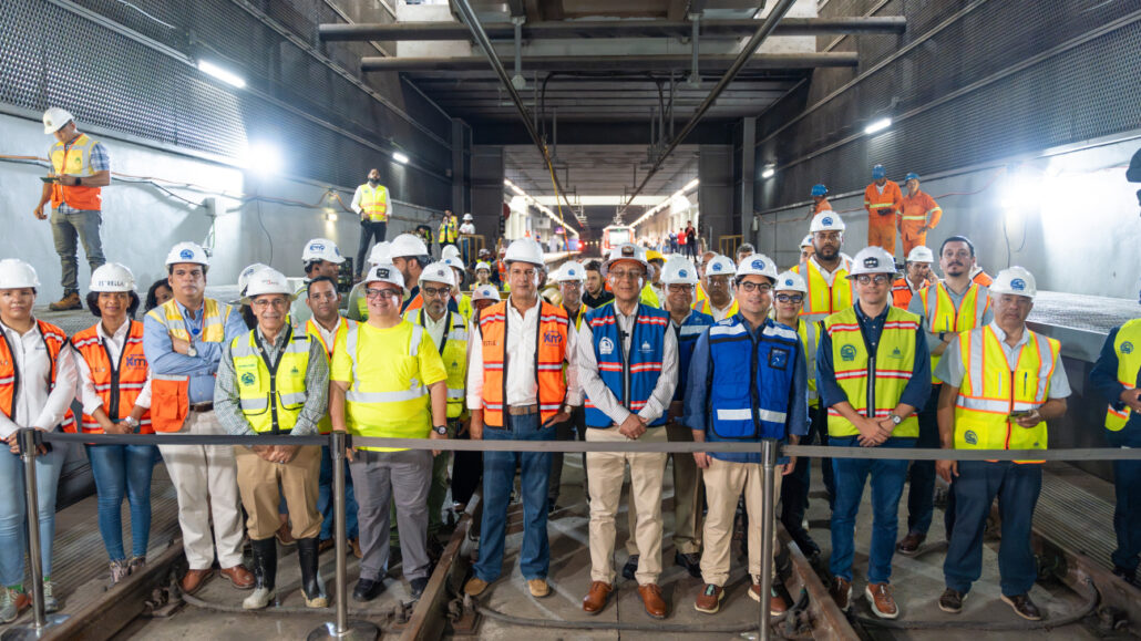 Opret completa excavación y conecta túnel de nueva Línea 2C hacia Los Alcarrizos con estación María Montez