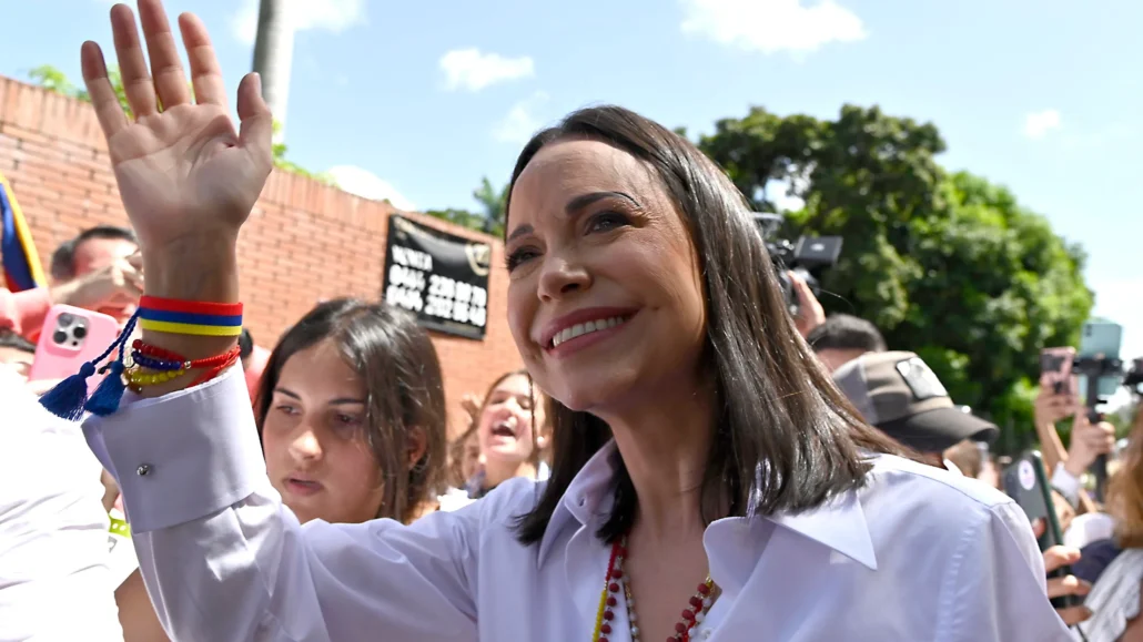 Líder política María Corina se oculta para preservar su vida y su libertad