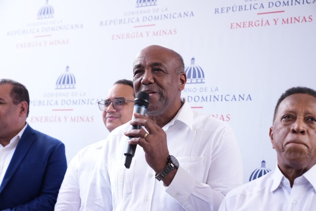 Antonio Almonte se despidió del Ministerio de Energía y Minas