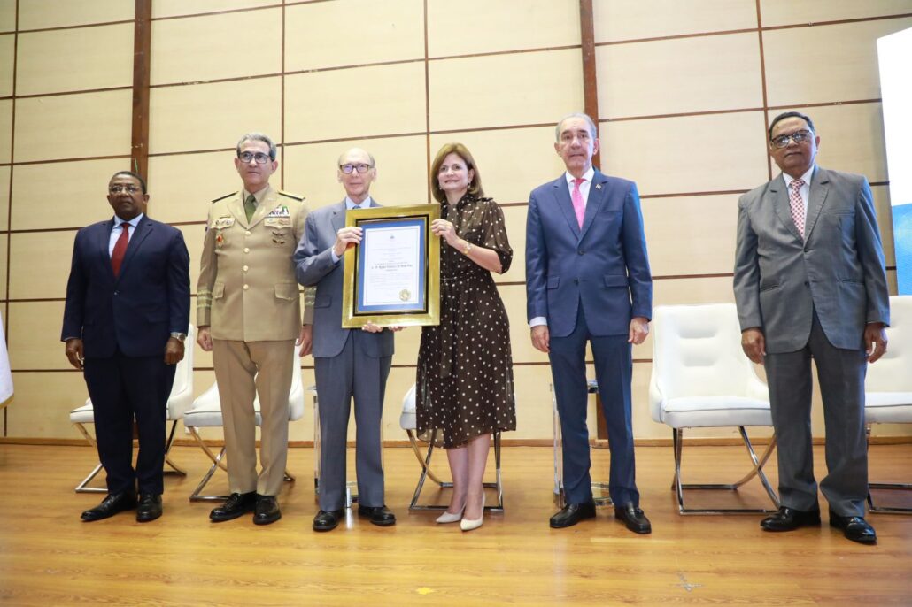 Gobierno reconoce a 11 destacados investigadores en el Premio Nacional de las Ciencia 2024