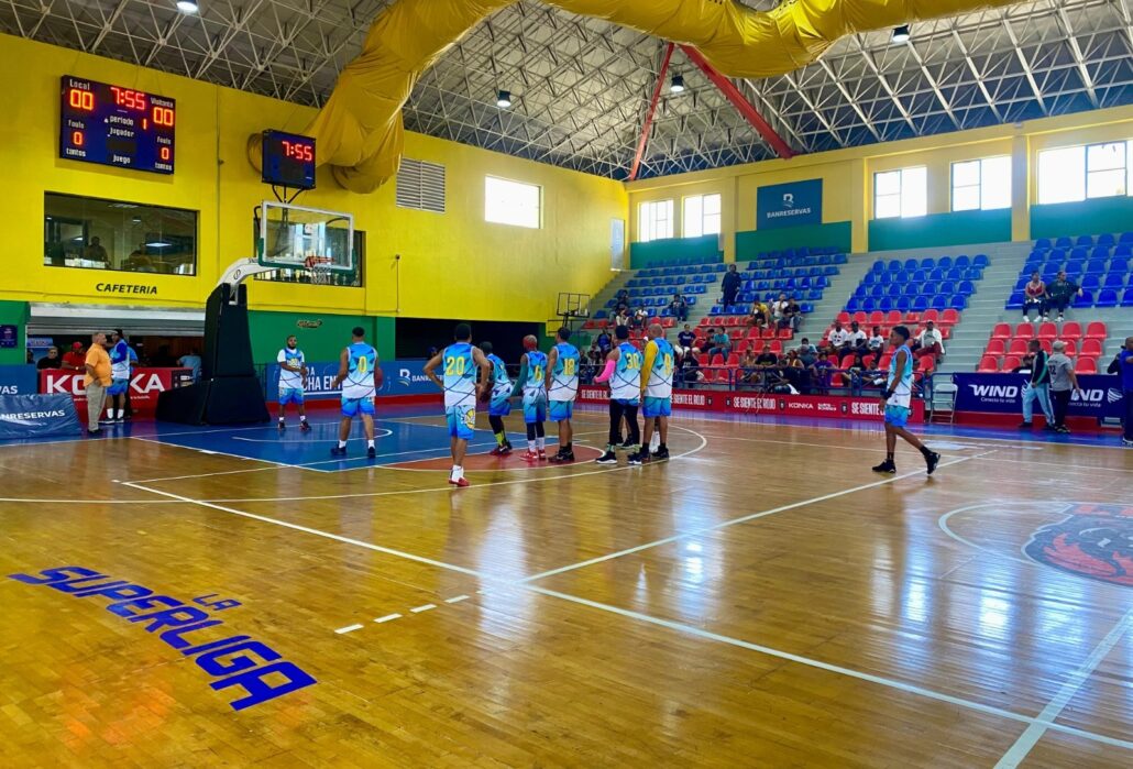 Internos exhortan a jóvenes alejarse de la delincuencia en la final del Torneo Intramuros de Baloncesto Penitenciario