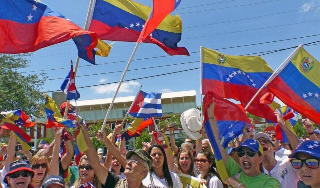 Venezolanos en Miami se reúnen en apoyo a marcha convocada por María Corina