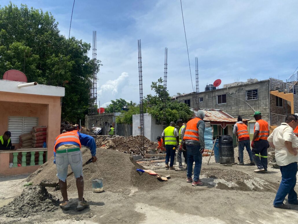 Construcción de la casa de la madre de Marileidy Paulino continúa