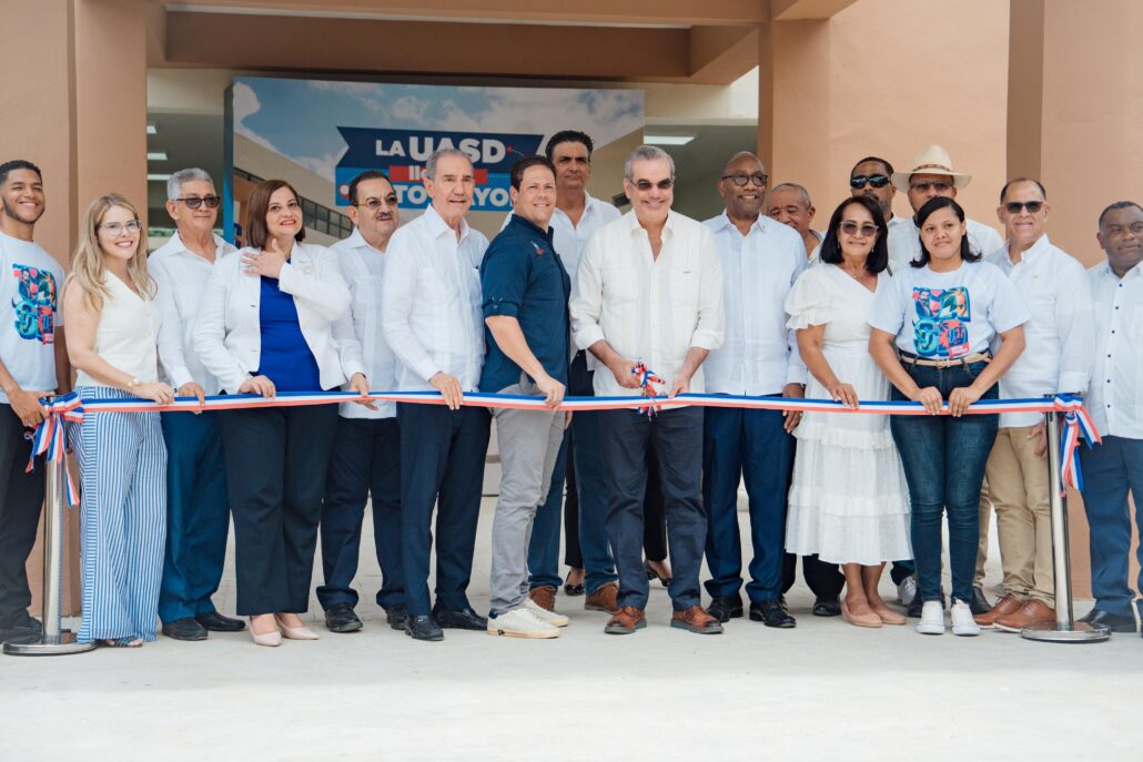 Presidente Abinader y Ministro Bonilla inauguran nuevo Centro Regional de la UASD en Hato Mayor