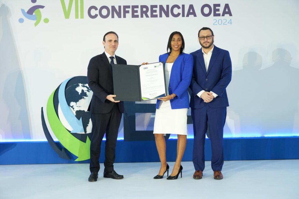 In Side Logistics Dominicana logra Certificación OEA, un paso gigante hacia la excelencia logística en RD